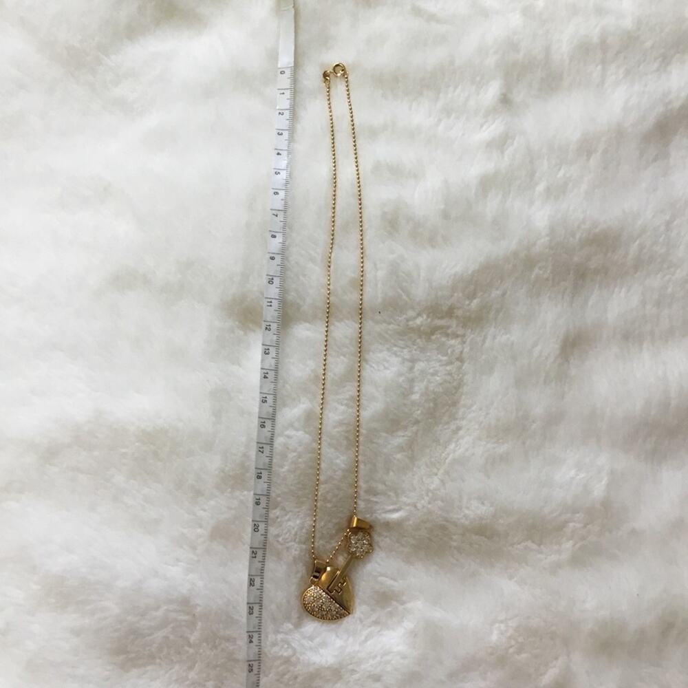 Crystal Gold Keychain w/ Heart Necklace - Picture 6 of 8